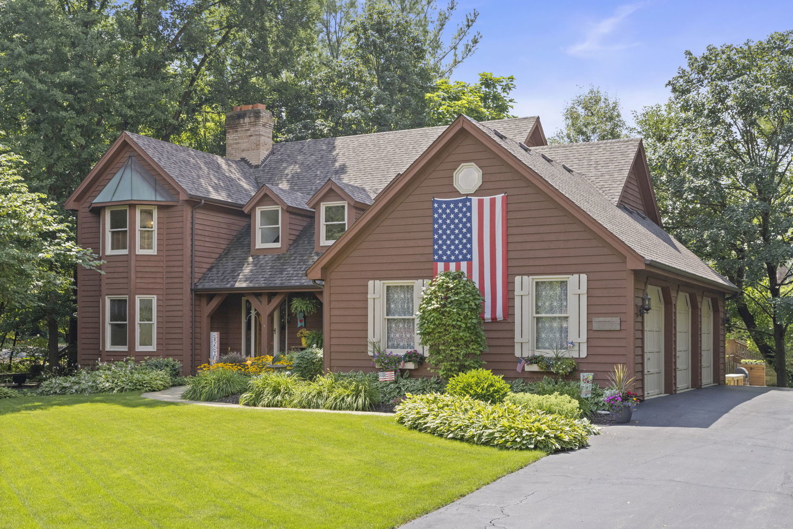 Property Photo:  28W041 Greenview Avenue  IL 60555 