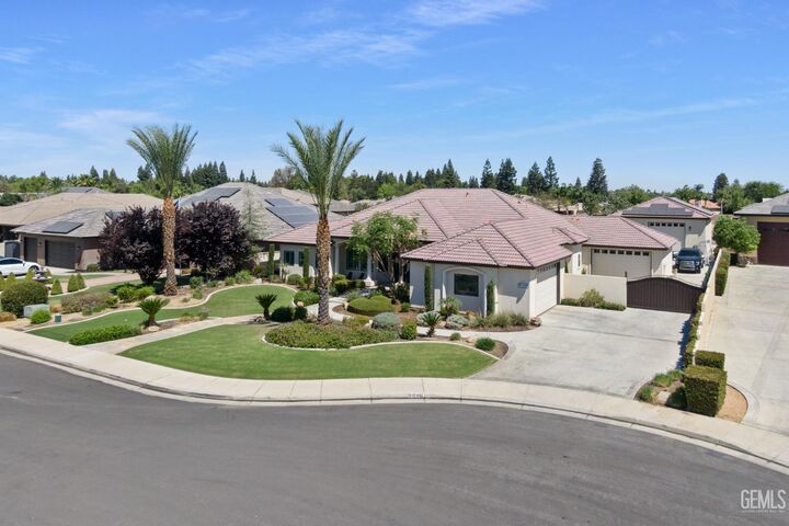 Property Photo: 15442 Arabella Avenue CA 93314
