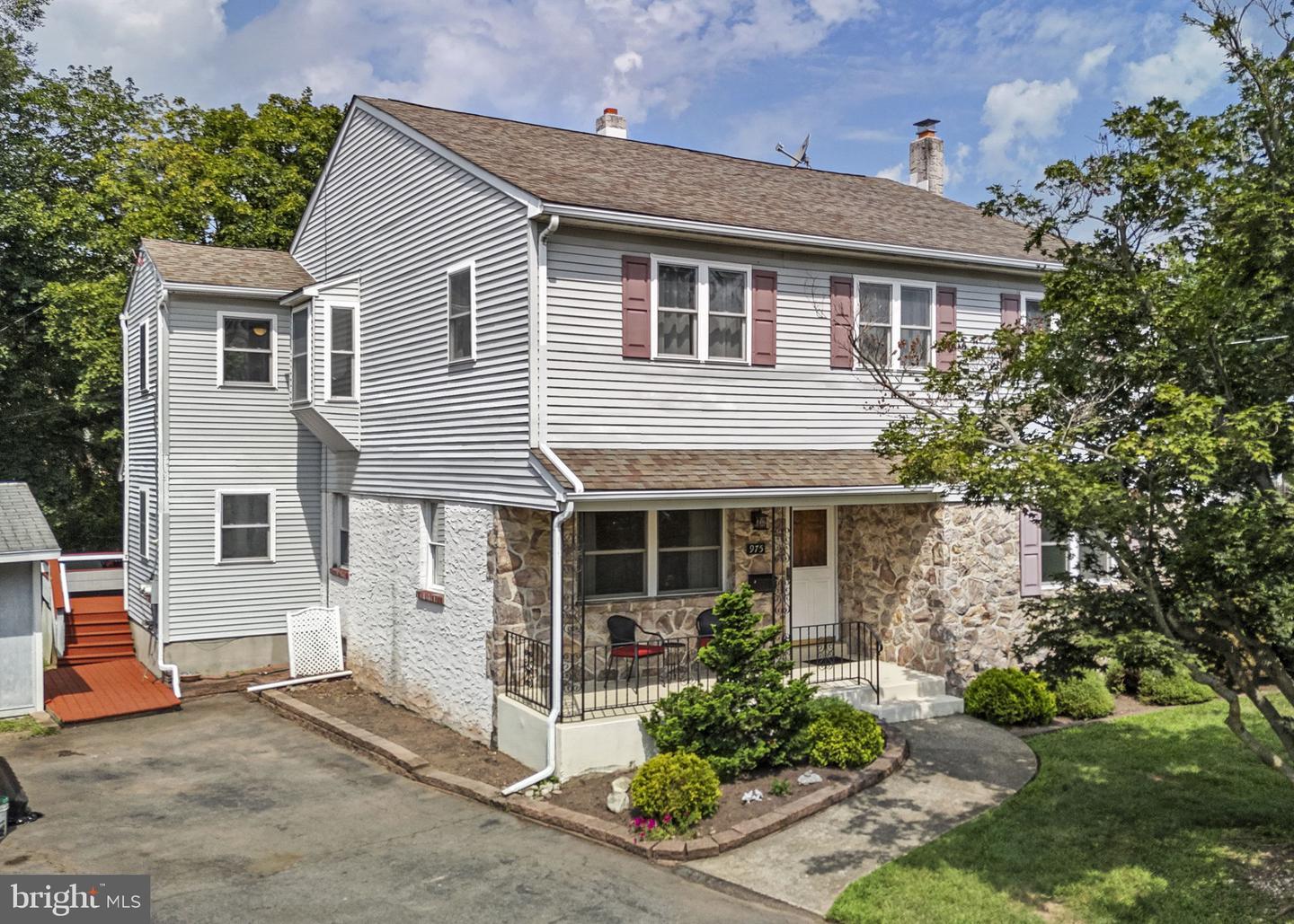 Property Photo: 975 Park Drive PA 19464