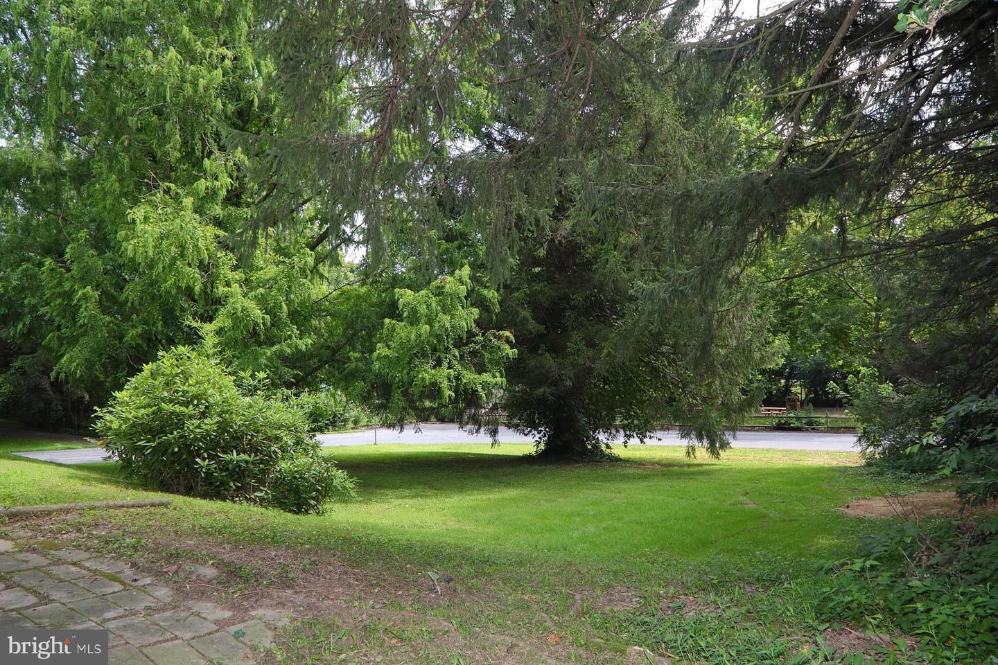 Property Photo: 1530 Ridgeview Avenue PA 17603