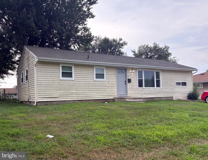 32 La Gorce Boulevard  Burlington NJ 08016 photo