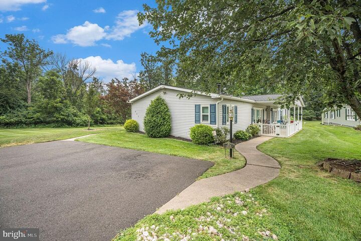 653 Redwood Court  North Wales PA 19454 photo