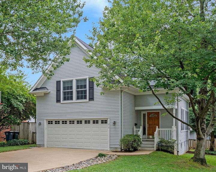 210 N Oak Street  Falls Church VA 22046 photo