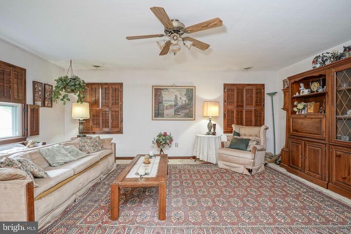 Property Photo: 31 Medley Lane NJ 08046
