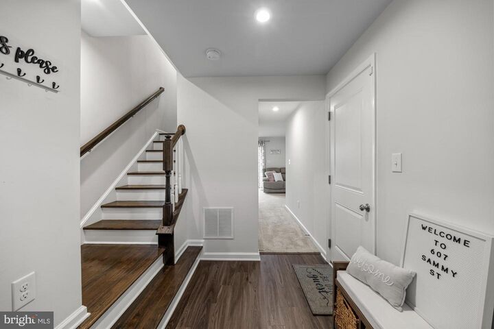 Property Photo:  607 Sammy Street  NJ 08085 