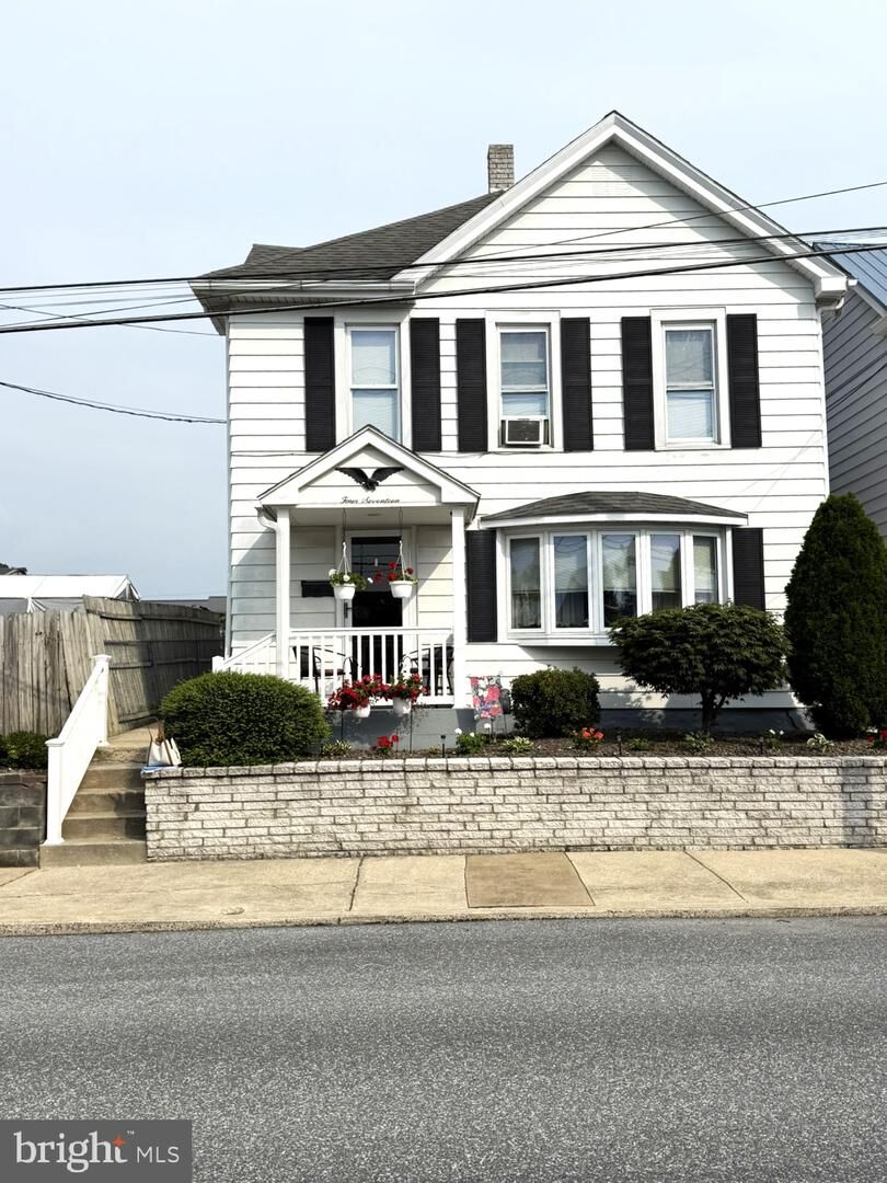 Property Photo: 417 Fairview Avenue W PA 17268
