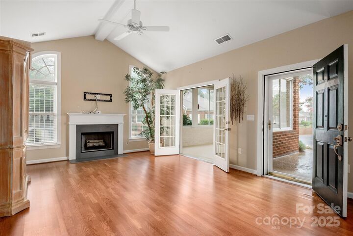 Property Photo: 8268 Windsor Ridge Drive NC 28277