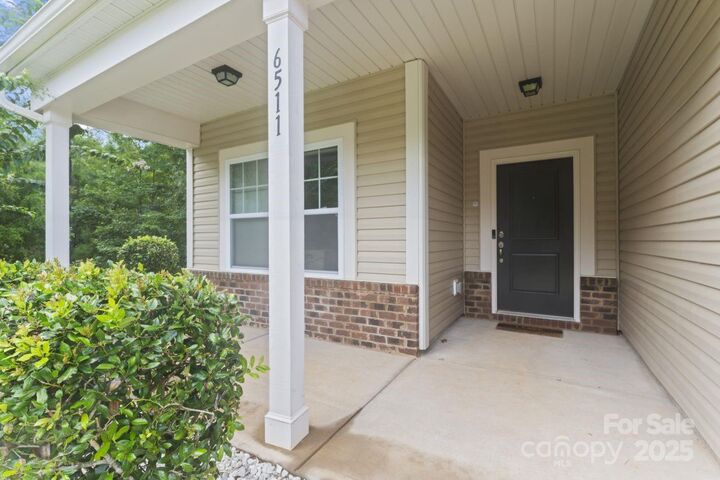 Property Photo:  6511 Buck Horn Place  NC 28173 