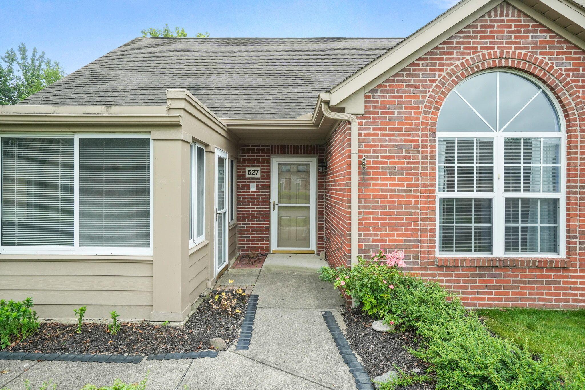 Property Photo:  527 Mallet W Place  OH 43230 