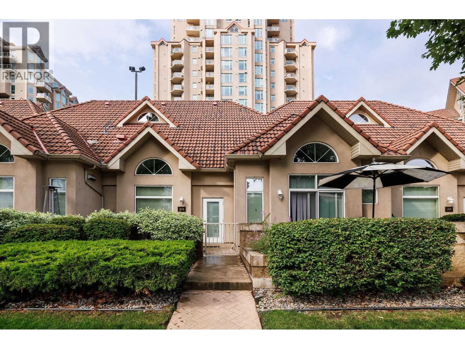 Photo de la propriété:  1128 Sunset Drive 102  BC V1Y 9W1 