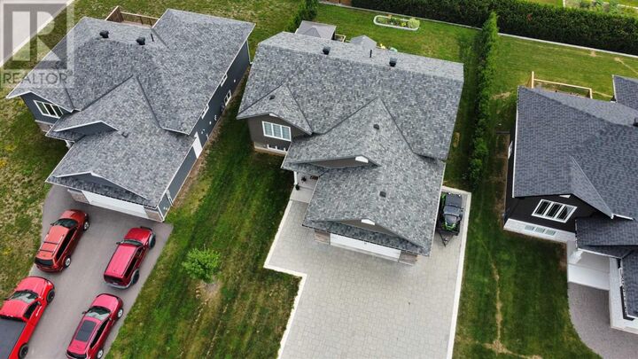 Photo de la propriété: 28 Foxborough Trl ON P6B 0A5