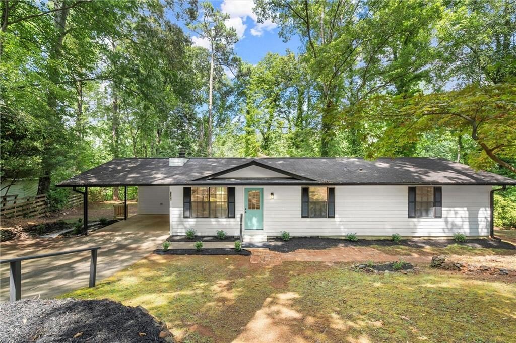 Property Photo:  1184 Alemeda Drive  GA 30066 