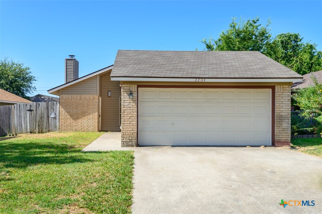 Property Photo: 2204 Carousel Drive TX 76543