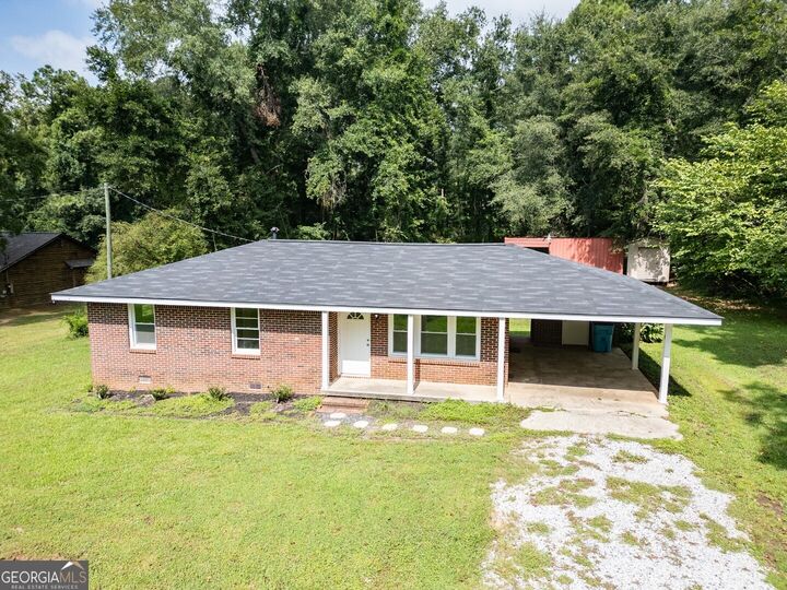 Property Photo: 882 Campbell Road GA 30014