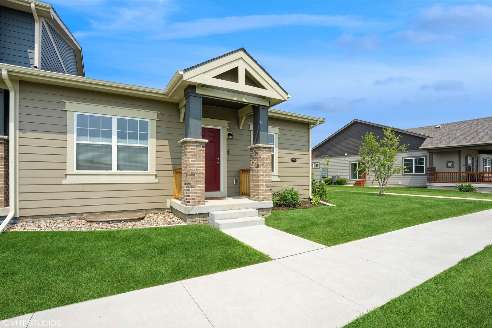 Property Photo:  523 SW Heritage Lane  IA 50023 