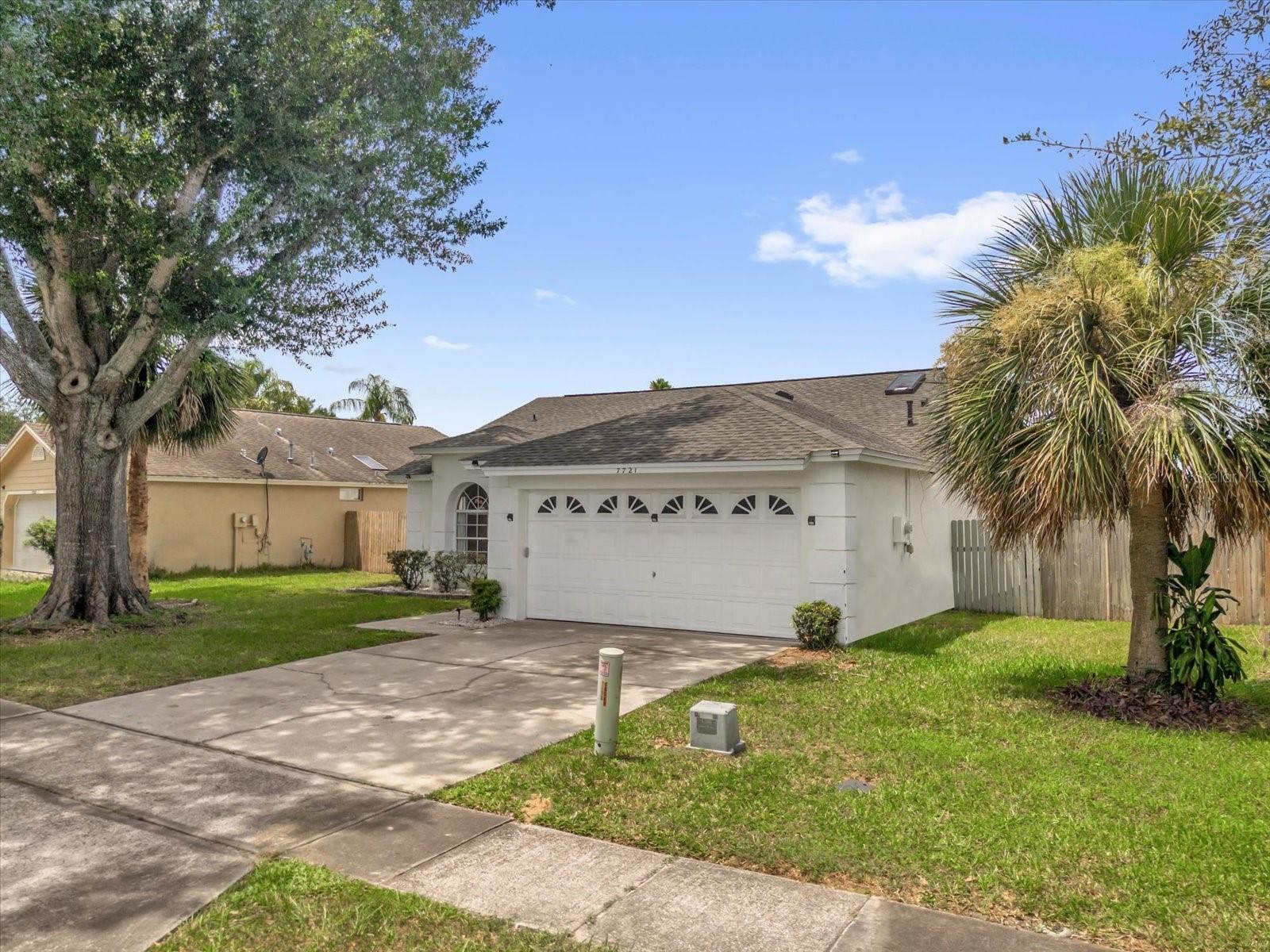 Property Photo: 7721 Water Oak Court FL 34747