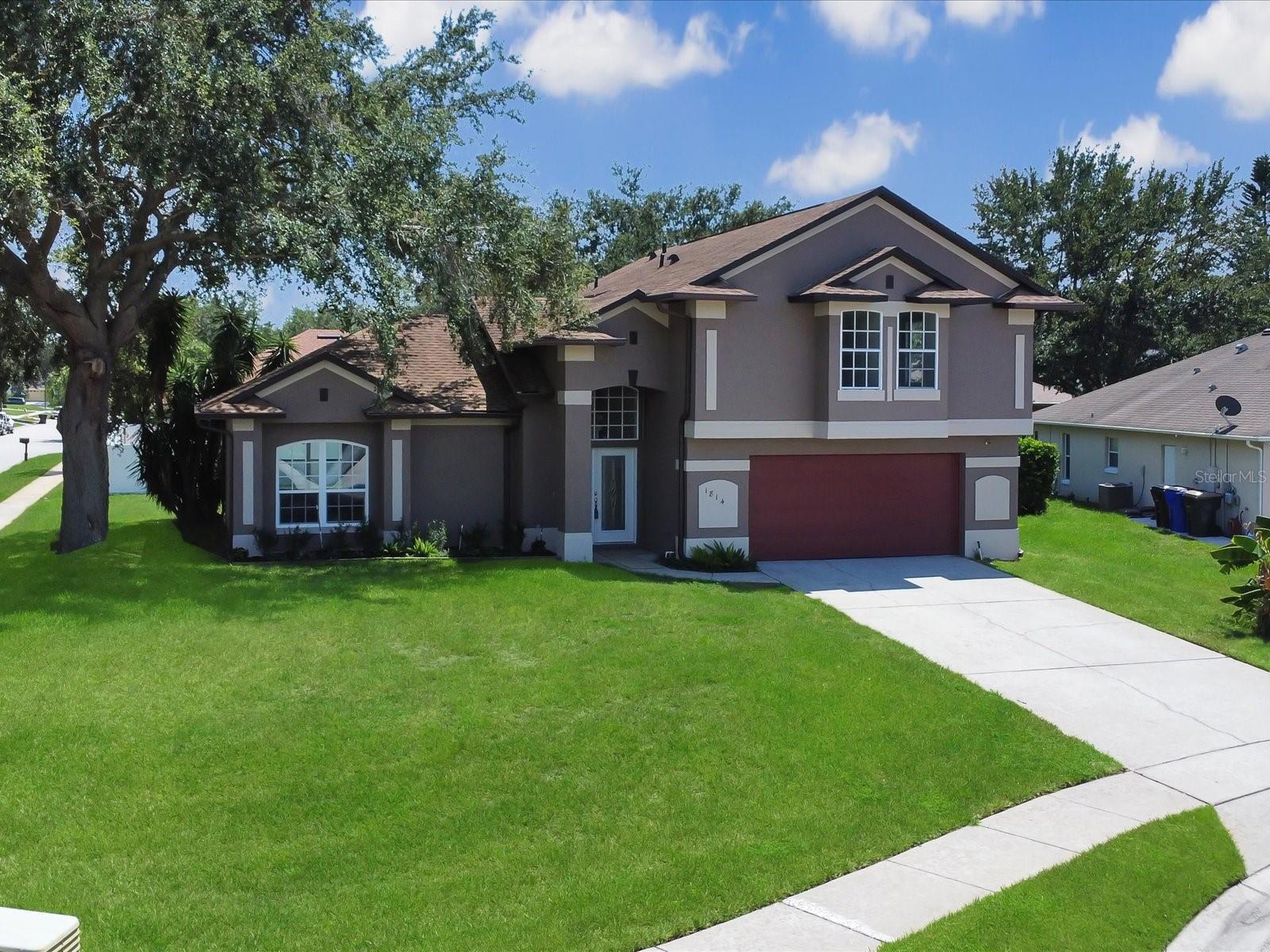 Property Photo:  1814 Farris Court  FL 34771 