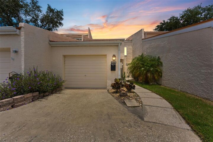 Property Photo:  4316 Sunray Court 34  FL 33615 