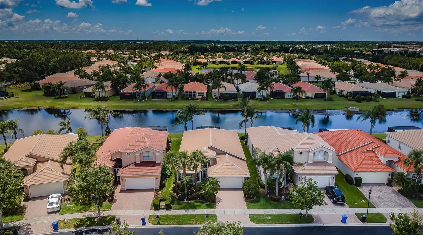 Property Photo: 4918 Sandy Brook Circle FL 33598