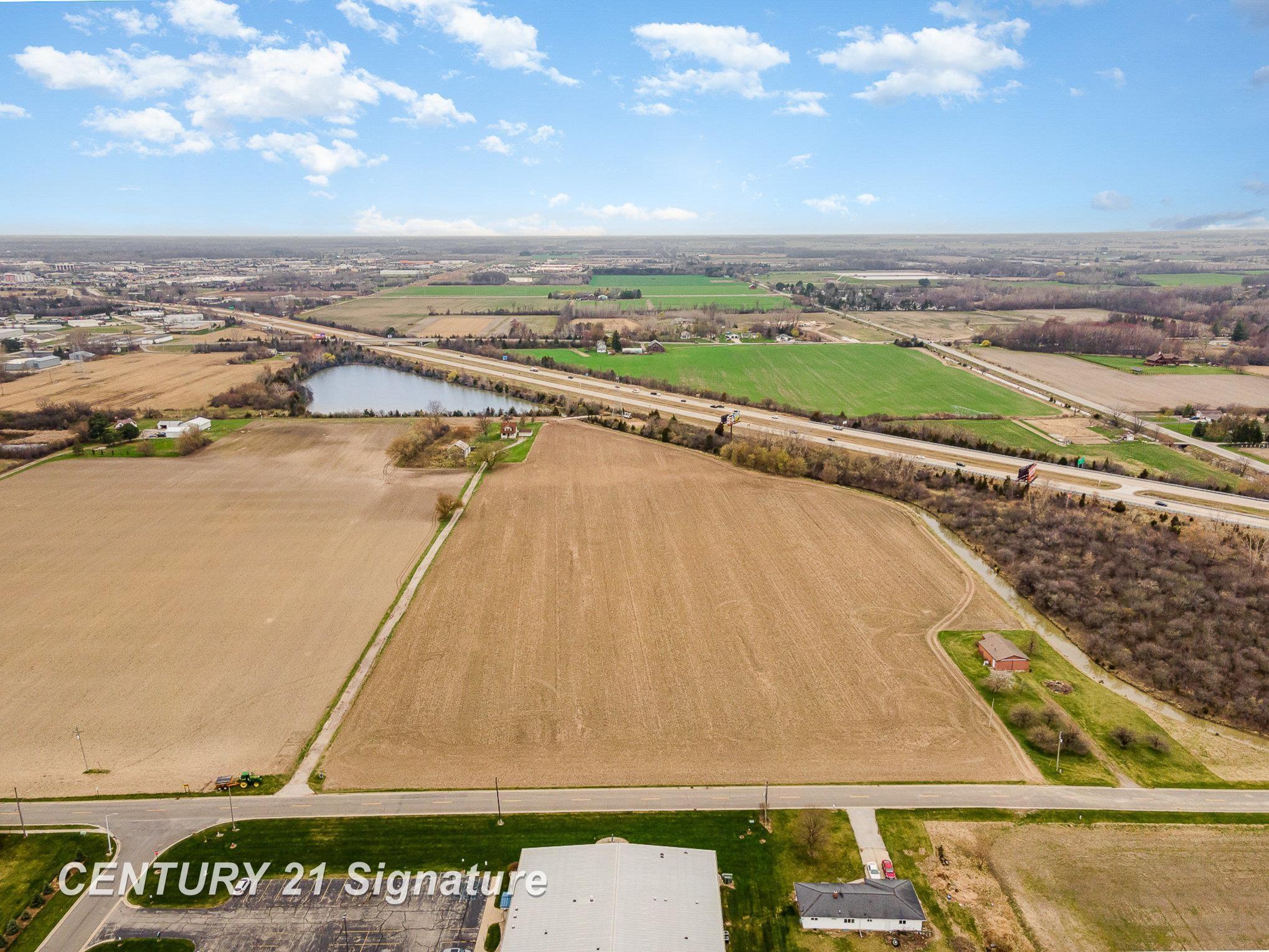 Property Photo: 5775 Venoy Road MI 48604