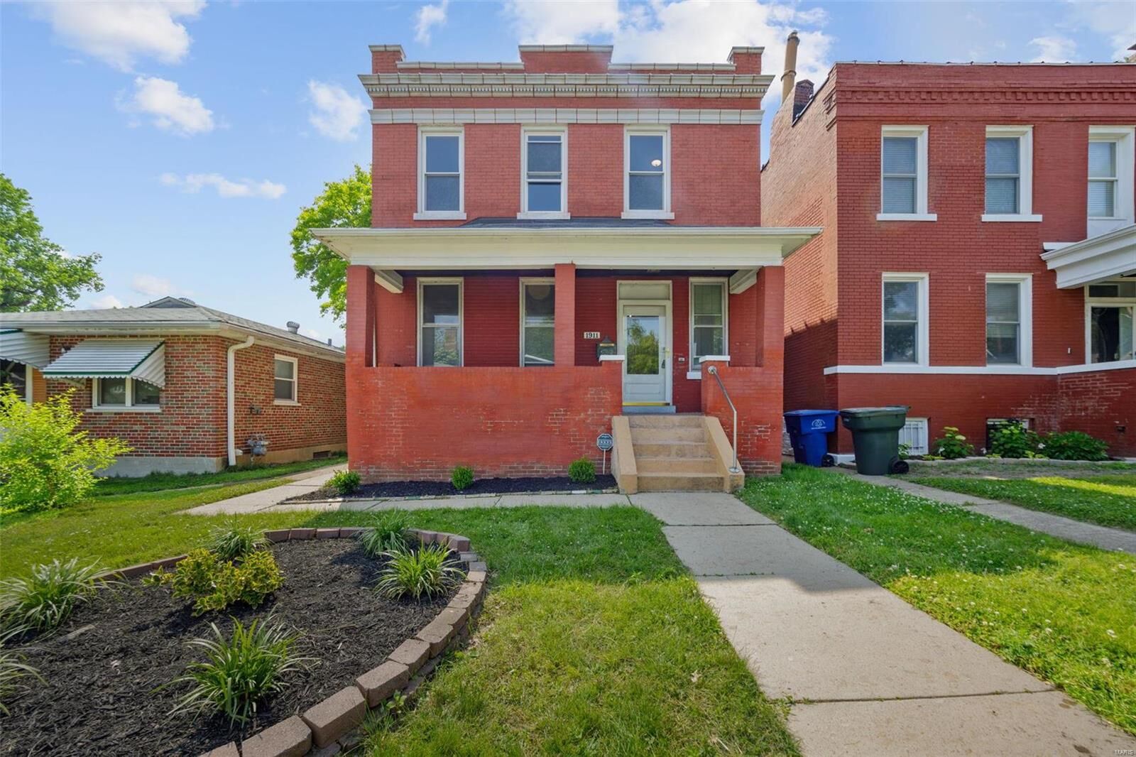 Property Photo: 1911 Forest Avenue MO 63139