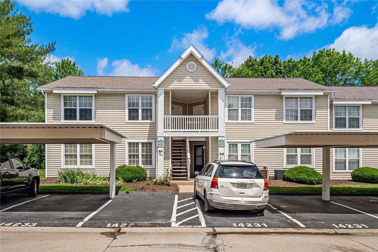 Property Photo: 14225 Cape Horn Place MO 63034