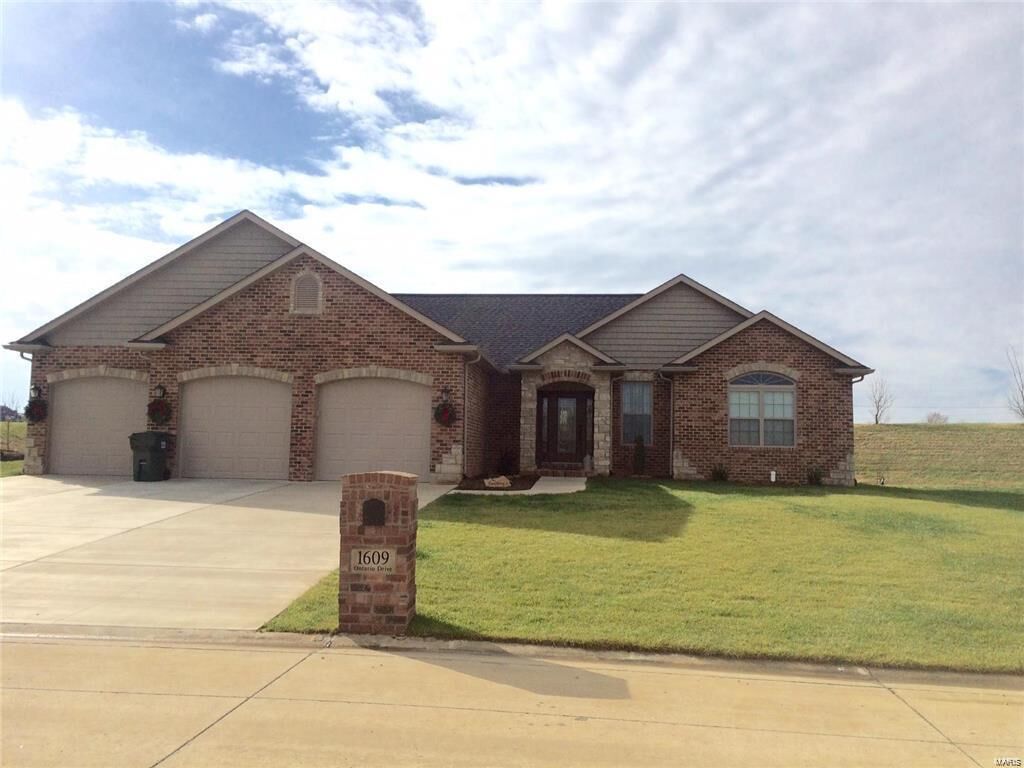 Property Photo:  1609 Ontario Drive  IL 62298 