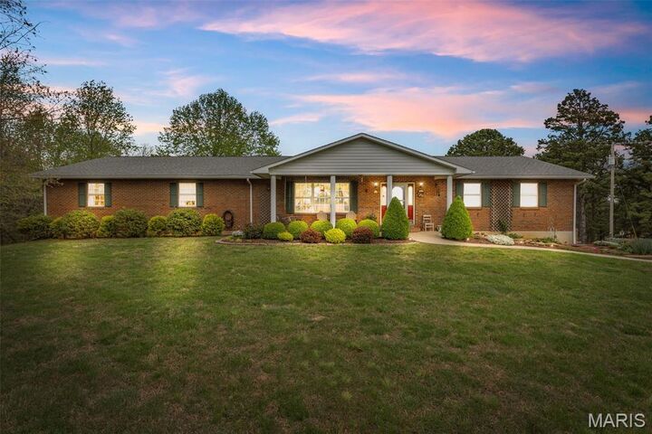 8051 Dorlac Road  Farmington MO 63640 photo