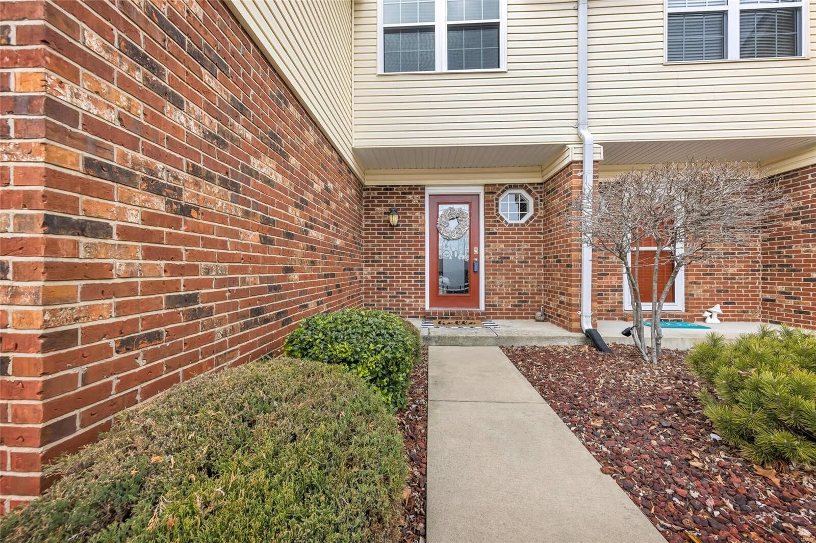 Property Photo: 323 Devonshire Court MO 63376