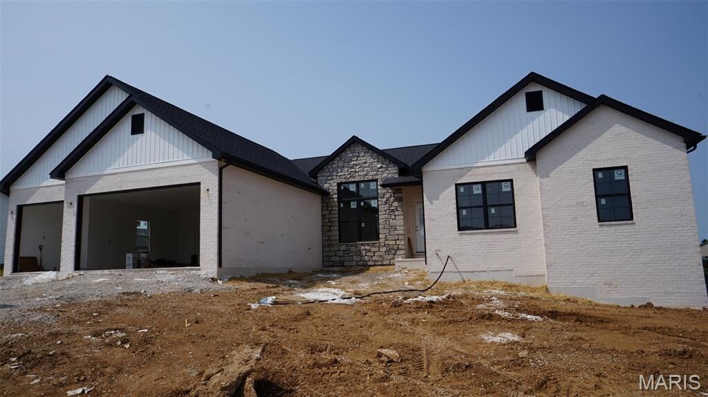 Property Photo:  409 Hayden Drive  IL 62298 