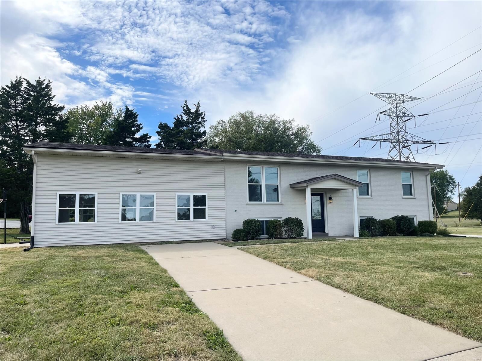 Property Photo: 1433 N Main Street MO 63366