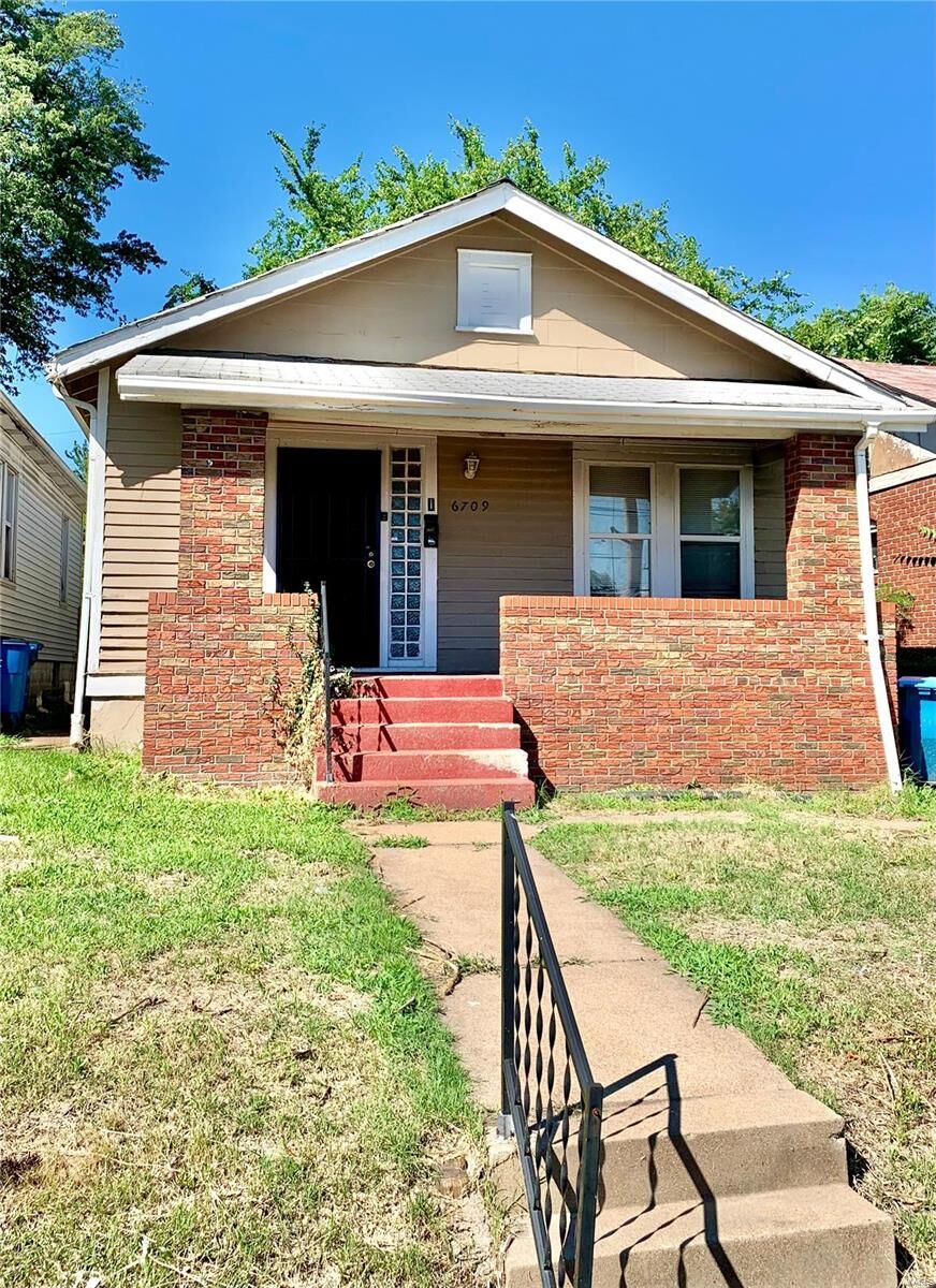 Property Photo:  6709 Stratford Avenue  MO 63121