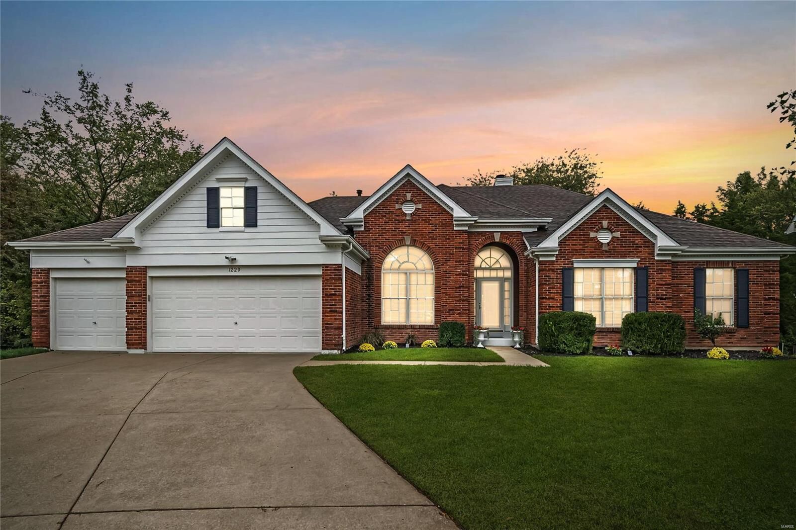 Property Photo: 1229 Bluffview Ridge Drive MO 63005