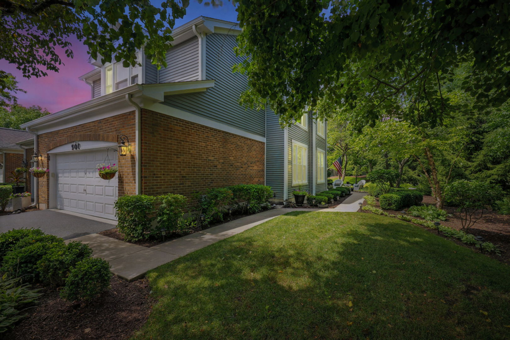 Property Photo: 901 Heathrow Lane IL 60540