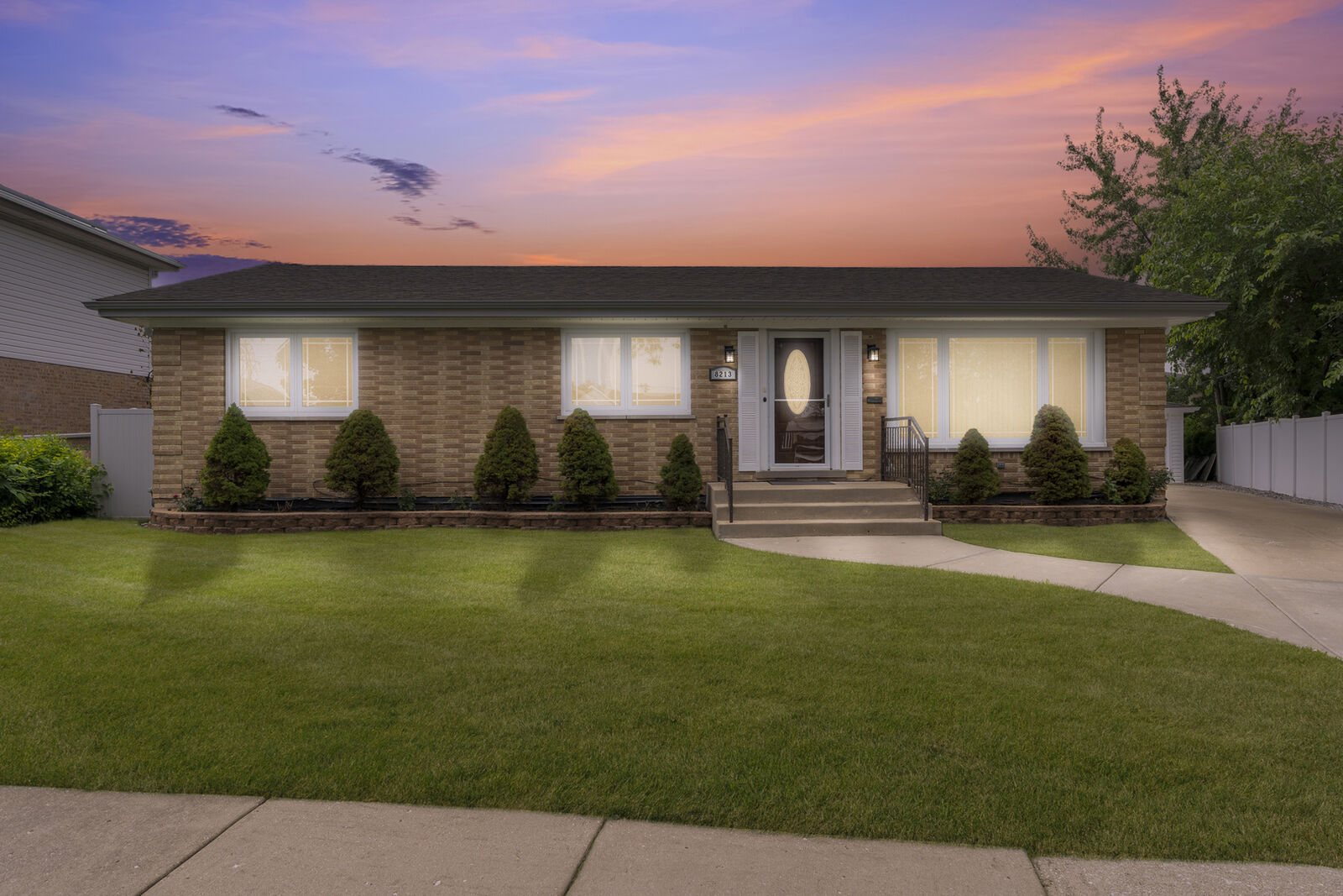 Property Photo: 8213 W Lyons Street IL 60714