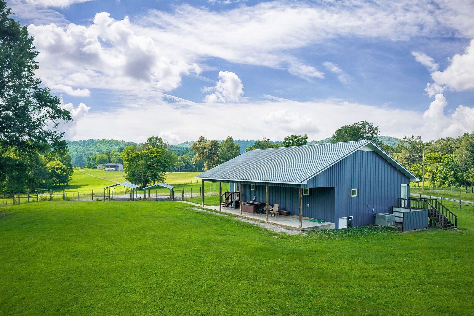 Property Photo: 180 Half Acre Spur Rd TN 37166