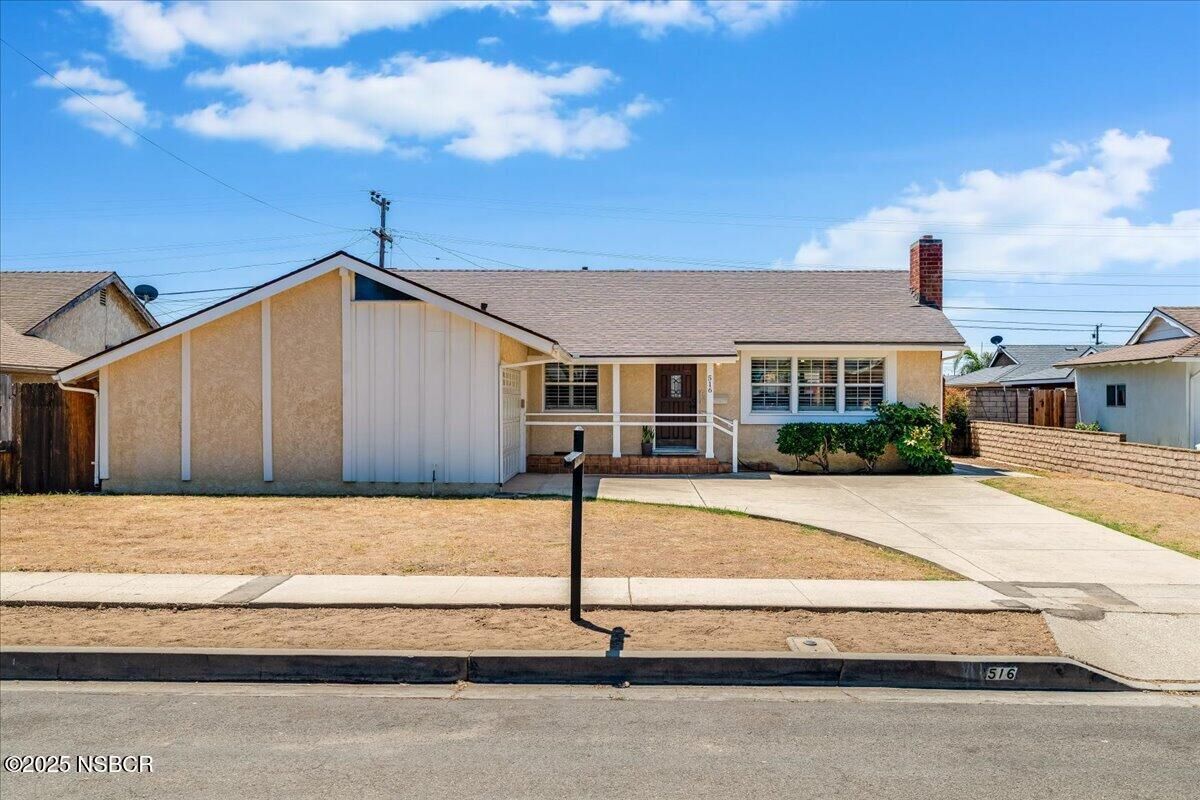 Property Photo: 516 E Creston Street CA 93454