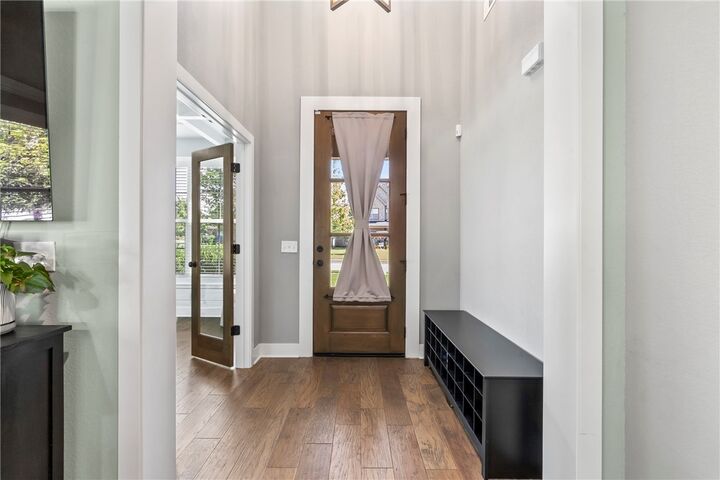 Property Photo: 8100 Santa Clara Avenue AR 72762