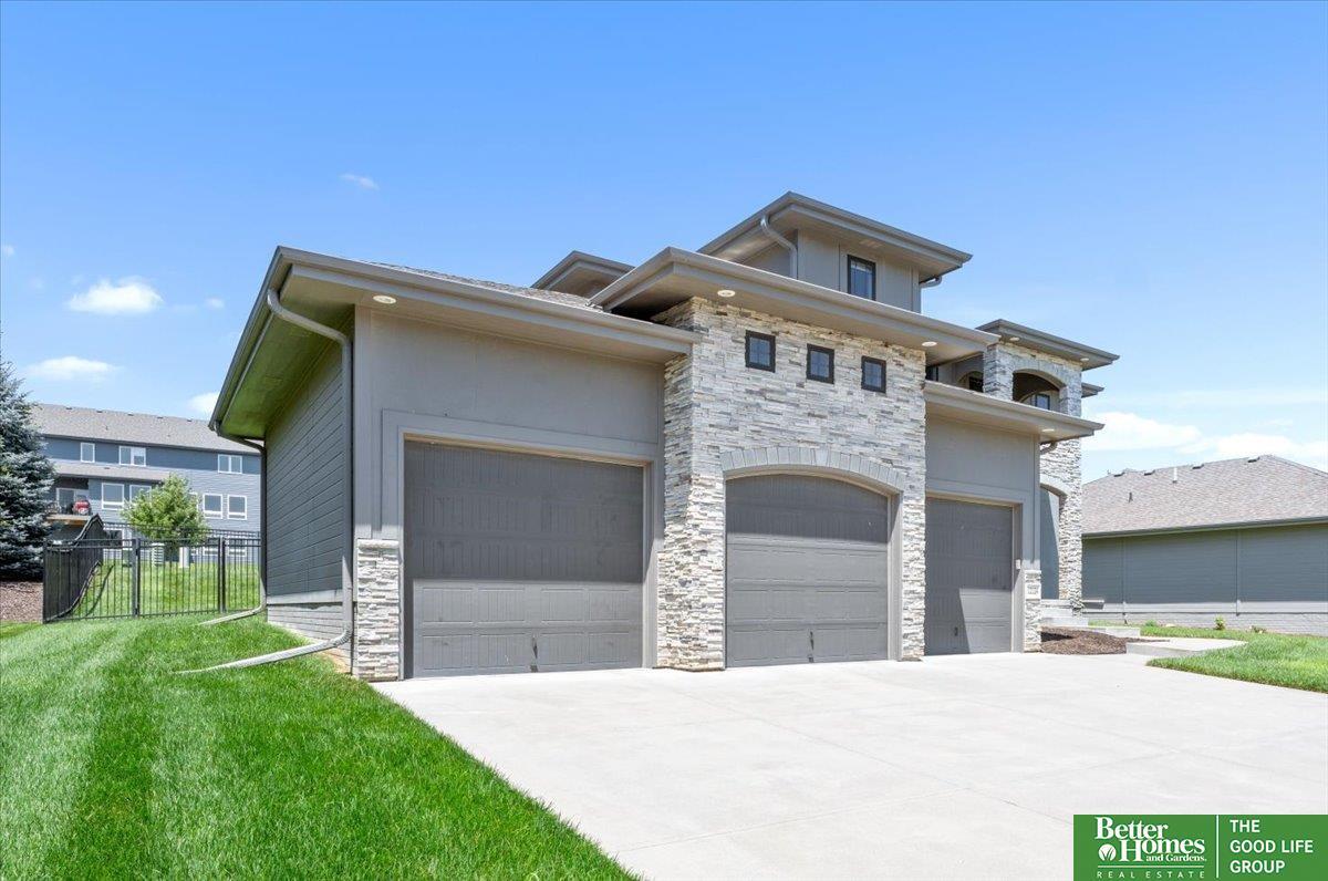 Property Photo:  12124 Montauk Drive  NE 68046 