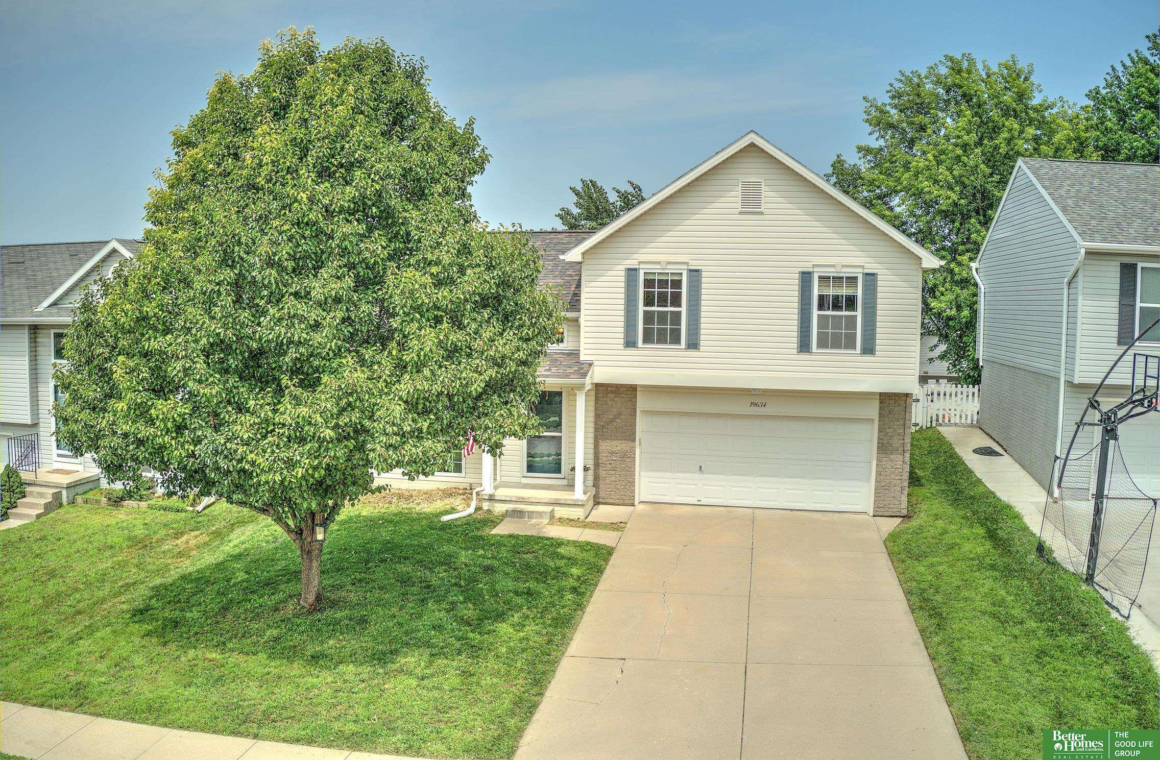 Property Photo:  19634 U Street  NE 68135 