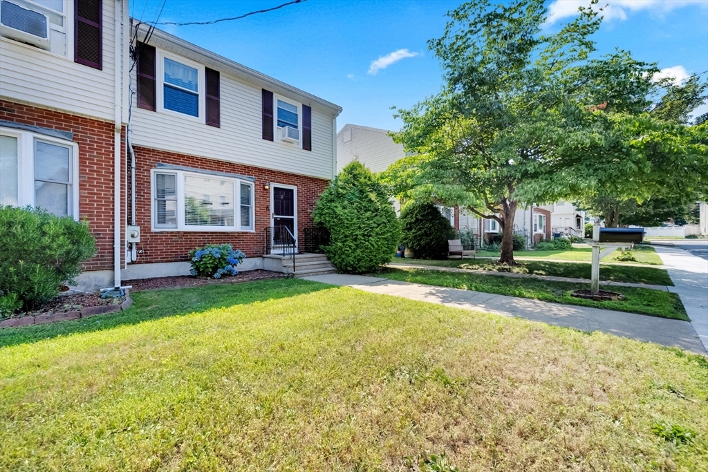 Property Photo:  8 Albemarle Street 6  MA 02136 