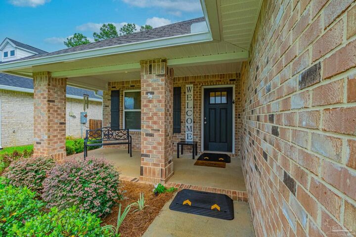 Property Photo:  5679 Dunridge Dr  FL 32571 