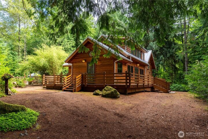 1692  Galbraith Lane  Bellingham WA 98229 photo