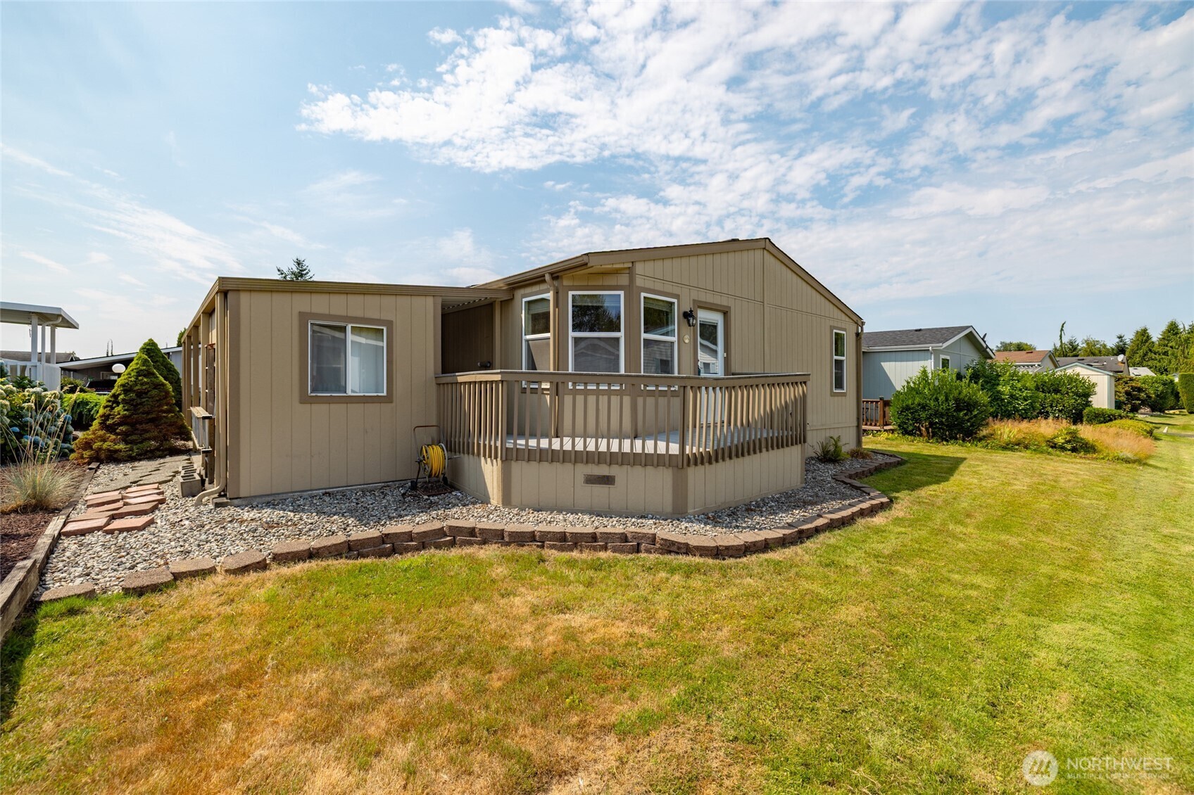 Property Photo: 14727 43rd Avenue NE 100 WA 98271