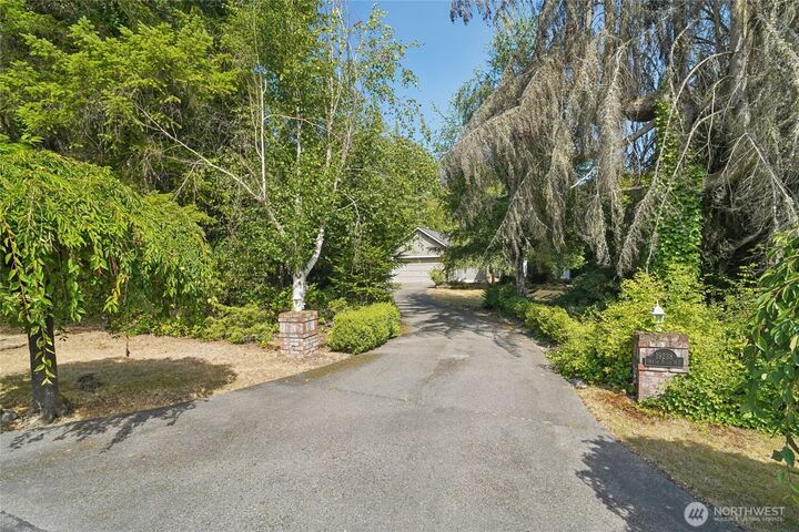 Property Photo:  19238  184th Place NE  WA 98077 