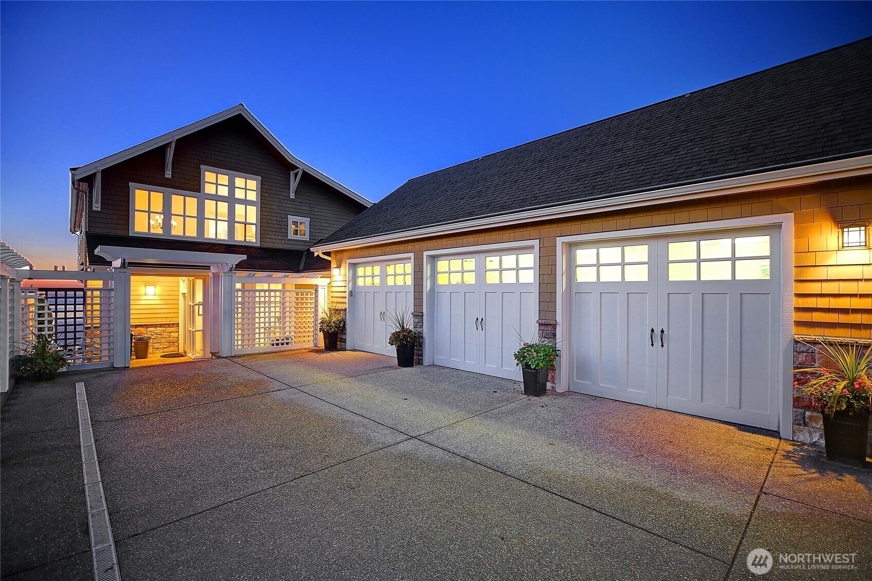 Property Photo: 211 N Sunset WA 98282