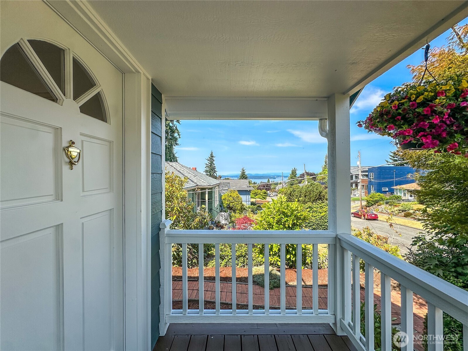 Property Photo:  3939 SW Rose Street  WA 98136 