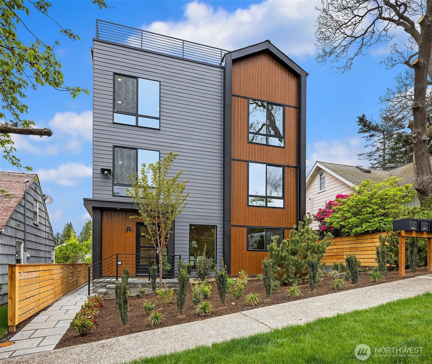 322 NW 47th Street C  Seattle WA 98107 photo