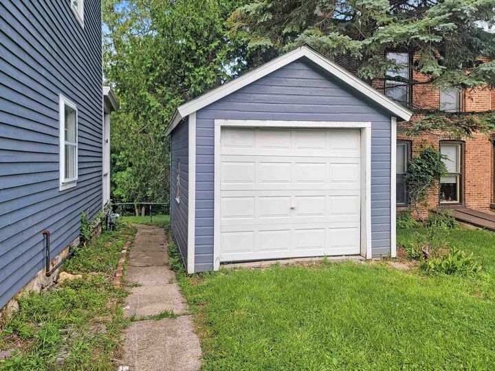 Property Photo: 310 Elk Street IL 61036