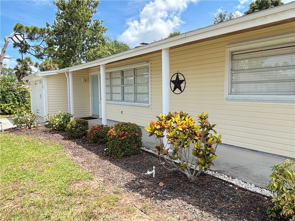 Property Photo: 619 Barber Street FL 32958
